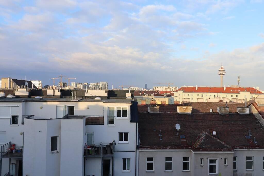 Brilliant View: Balcony Home, Modern, Stylish And Newly Renovated Wiedeń Zewnętrze zdjęcie